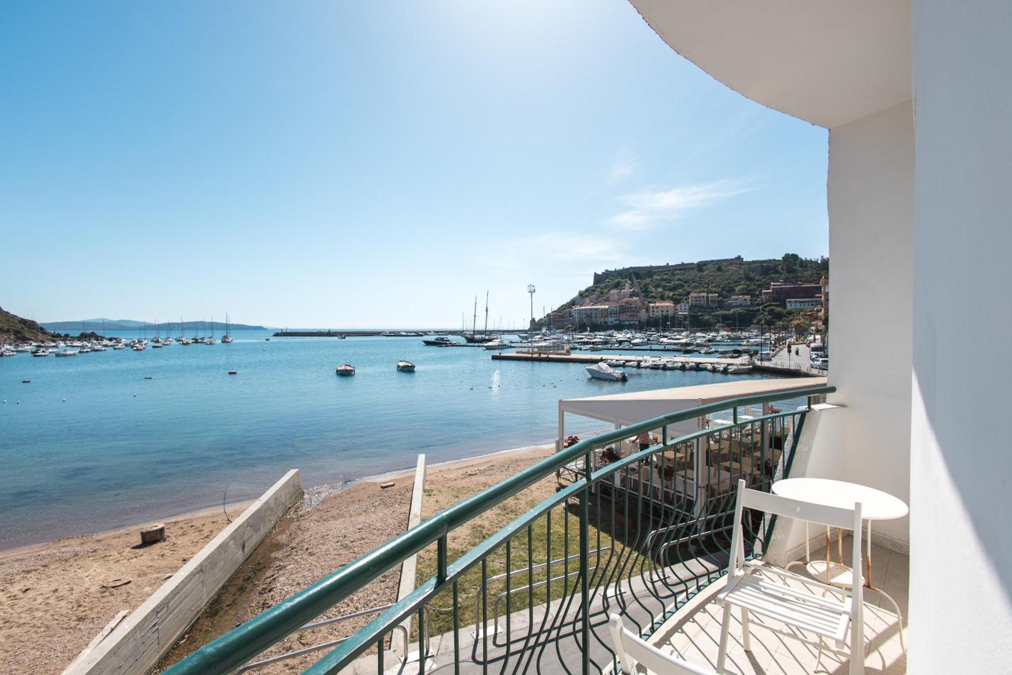 Bi Hotel Porto Ercole  Exterior photo