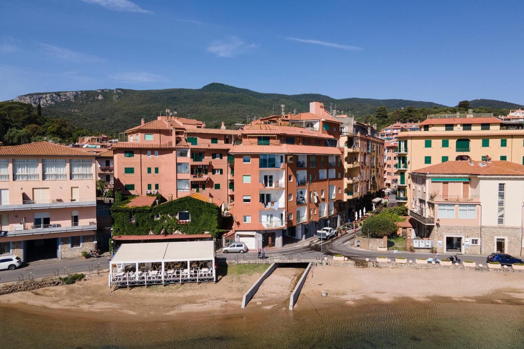 Bi Hotel Porto Ercole  Exterior photo